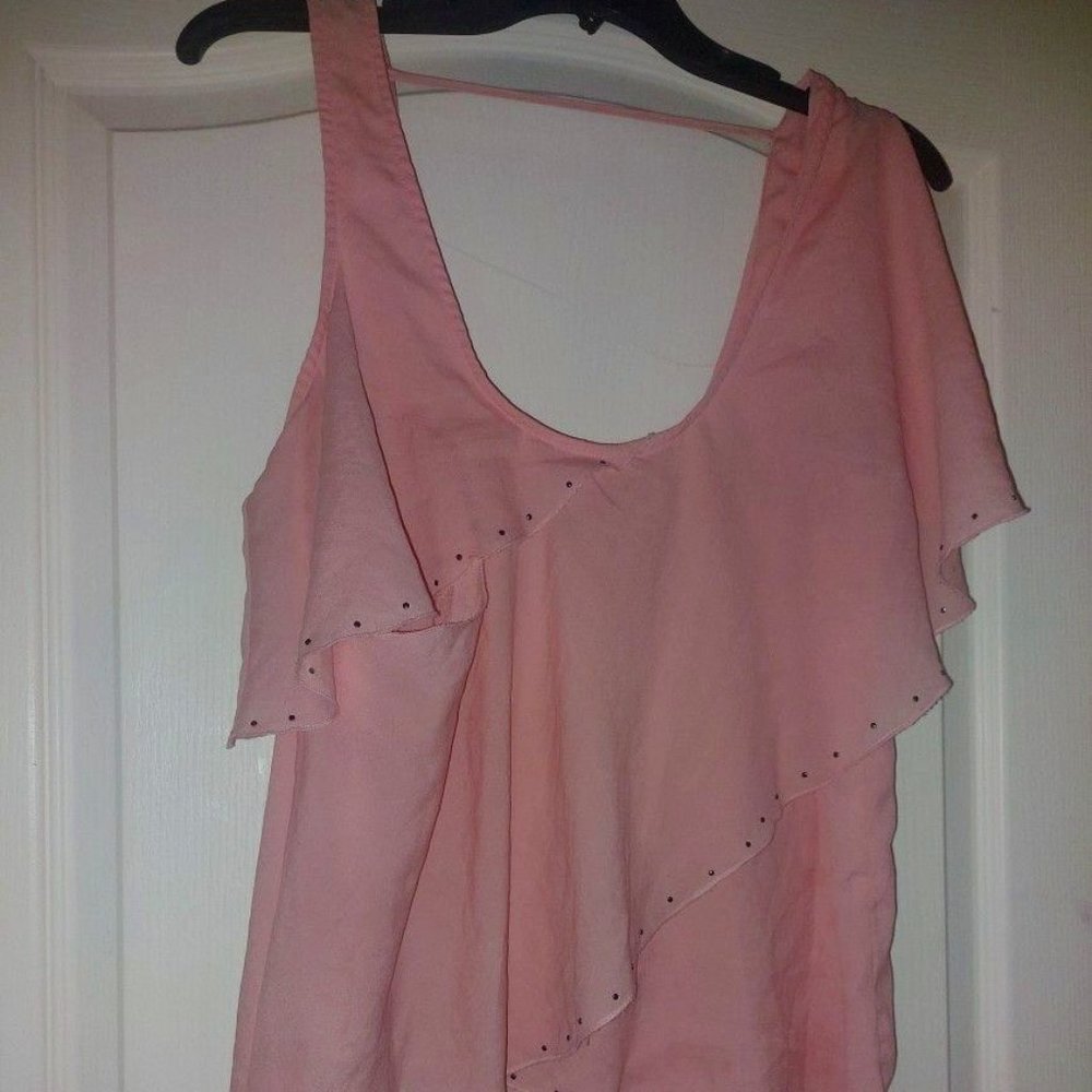 bebe ruffles to blouse studded SZ M
